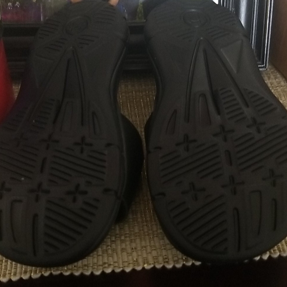 Under Armour 1Y slides. NWOT - Picture 2 of 4
